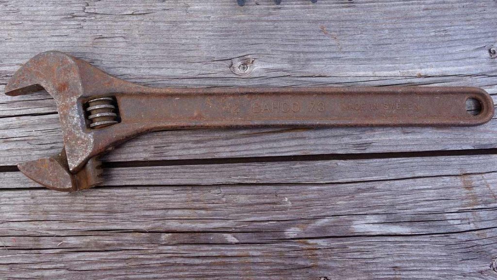 rusty wrench for tongue twisters with R