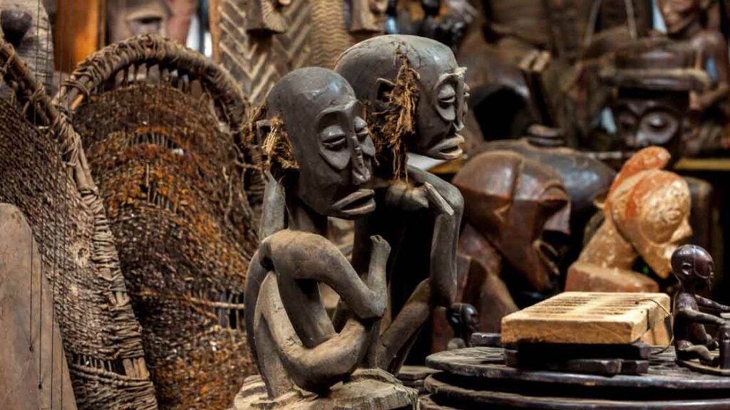 wooden african sculptures and handicrafts