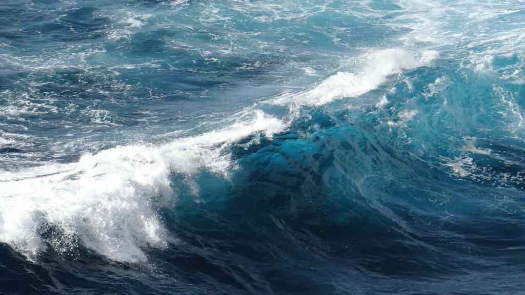wave making ocean noise